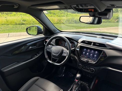 Used 2022 Chevrolet TrailBlazer RS w/ Sun and Liftgate Package AWD/4WD image 35