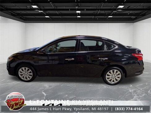 Used 2019 Nissan Sentra S image 2