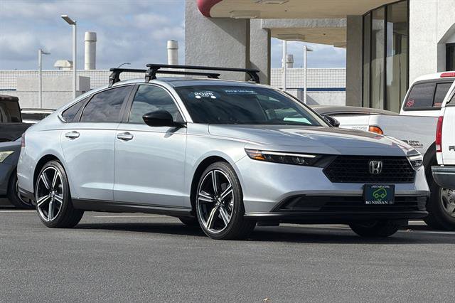 Used 2025 Honda Accord Sport image 2