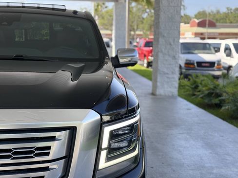 Used 2021 Nissan Titan Platinum Reserve w/ Moonroof Package AWD/4WD image 17
