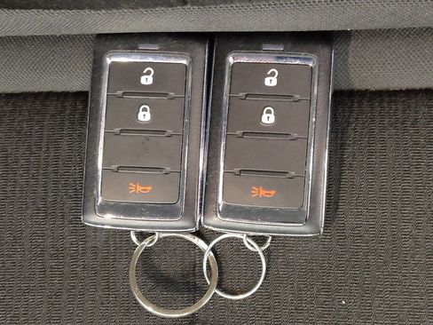 Used 2023 Jeep Grand Cherokee Laredo RWD image 32