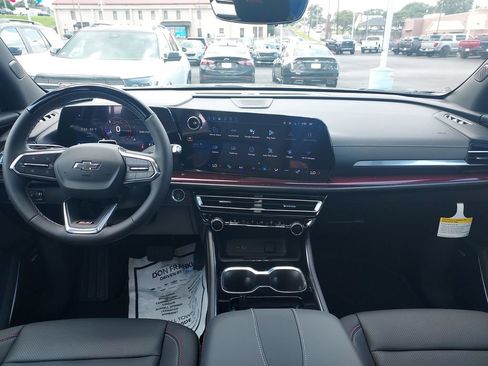 New 2026 Chevrolet Traverse Z71 w/ Enhanced Driving Package AWD/4WD image 15