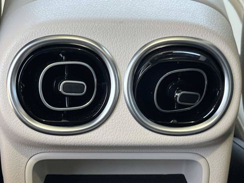 Used 2026 Mercedes-Benz GLC 300 image 14