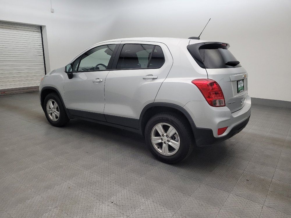 Used 2022 Chevrolet Trax LS w/ Tint and Cruise Package AWD/4WD image 3