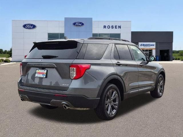 Certified 2024 Ford Explorer XLT w/ Equipment Group 202A AWD/4WD image 3
