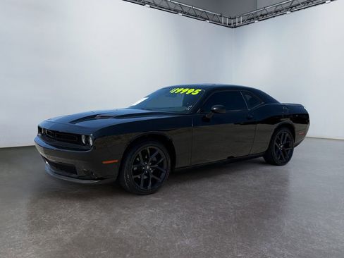 Used 2020 Dodge Challenger SXT w/ Blacktop Package RWD image 7