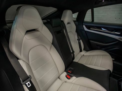 Used 2024 Porsche Panamera 4 image 27