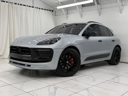 Certified 2024 Porsche Macan Turbo AWD/4WD image 6