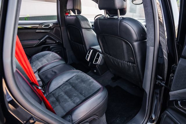 Used 2014 Porsche Cayenne GTS AWD/4WD image 73