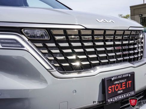 Used 2023 Kia Carnival SX Prestige image 23