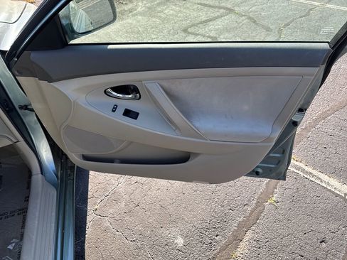 Used 2009 Toyota Camry LE FWD image 34