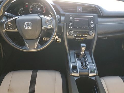 Used 2017 Honda Civic Sport image 10