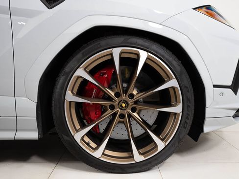 Used 2023 Lamborghini Urus S AWD/4WD image 13