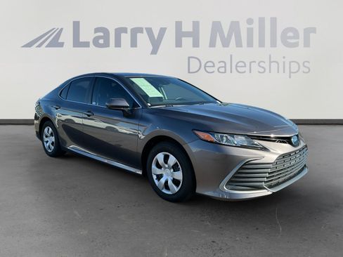 Certified 2023 Toyota Camry LE image 7