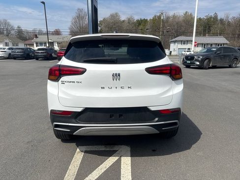 Used 2025 Buick Encore GX Preferred AWD/4WD image 4