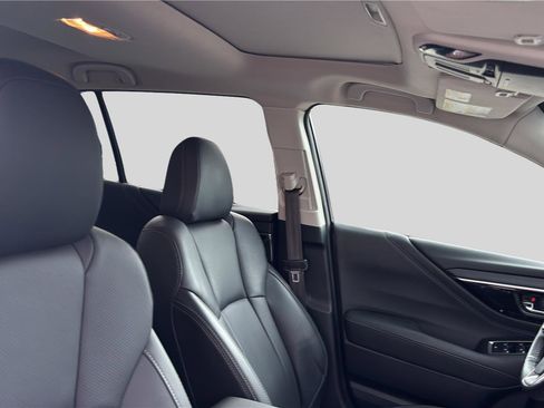 Used 2022 Subaru Outback Limited image 25