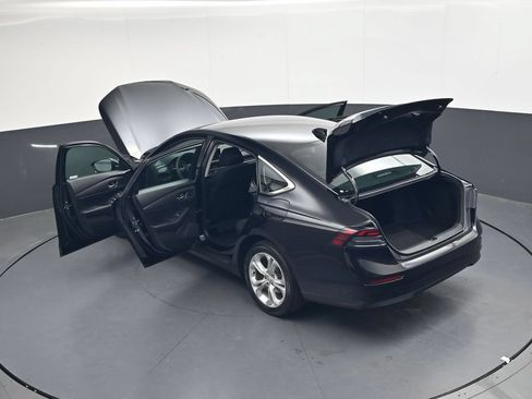Used 2023 Honda Accord LX image 37