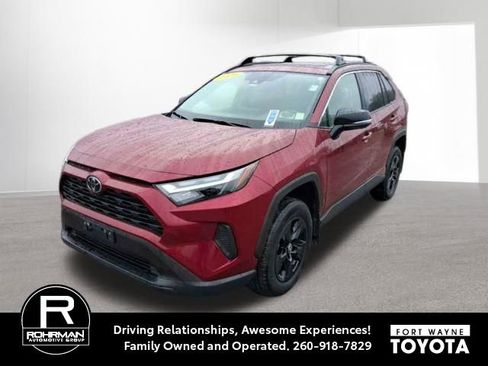 Used 2025 Toyota RAV4 XLE w/ Convenience Package AWD/4WD image 1