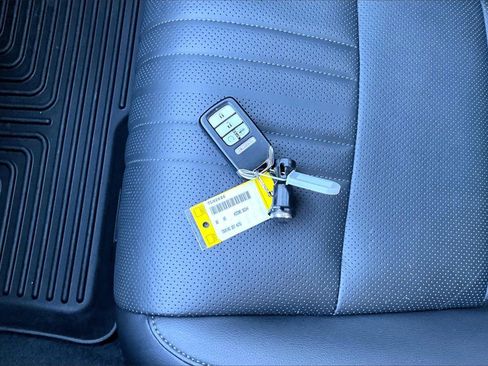 Used 2022 Honda Accord Touring image 33