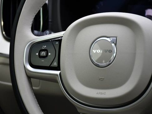 New 2026 Volvo XC60 B5 Ultra w/ Protection Package Premier image 22