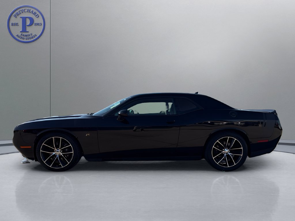 Used 2015 Dodge Challenger R/T Scat Pack RWD image 4
