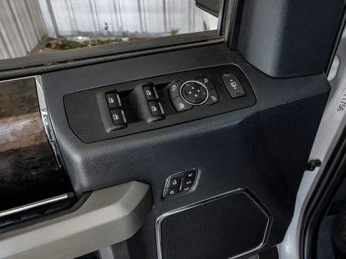 Used 2022 Ford F250 Lariat w/ Lariat Value Package AWD/4WD image 45