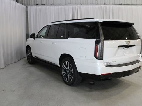 Used 2025 Cadillac Escalade ESV Sport w/ Touring Package AWD/4WD image 34