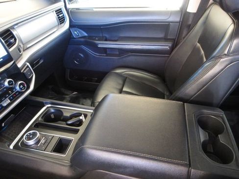 Certified 2024 Ford Expedition Max XLT image 23