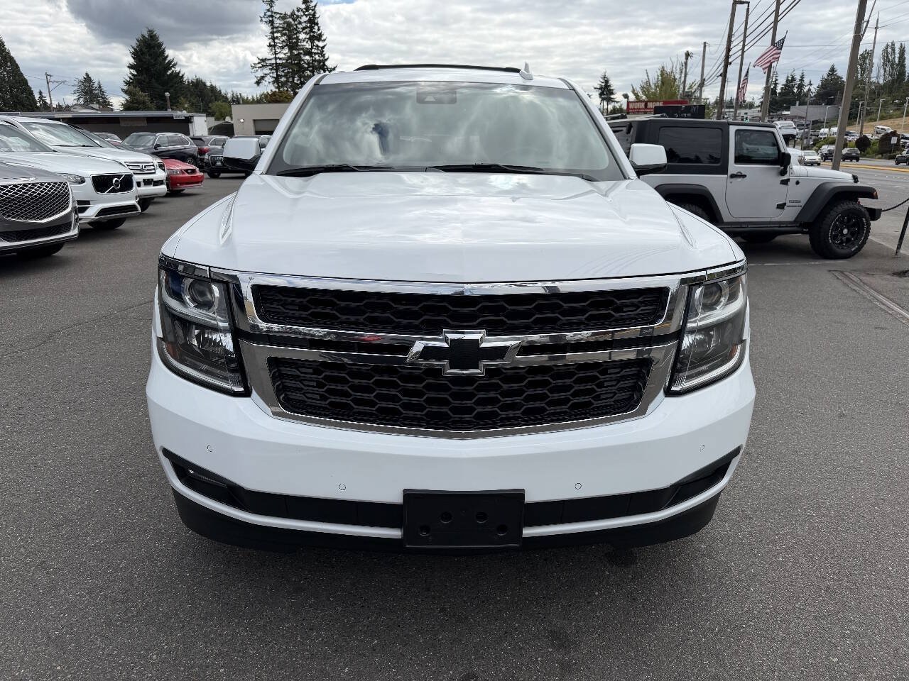 Used 2018 Chevrolet Tahoe LT w/ Luxury Package AWD/4WD image 14