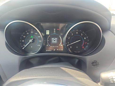 Used 2017 Jaguar F-PACE S image 20