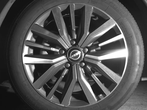 Used 2024 Nissan Kicks SV image 12