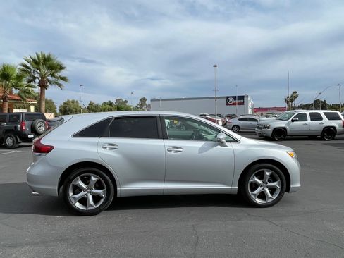 Used 2014 Toyota Venza LE w/ LE Convenience Package FWD image 6