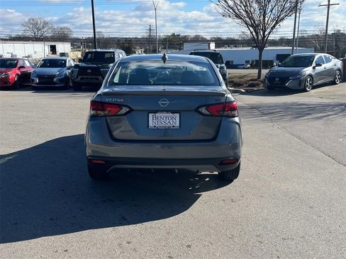 Certified 2025 Nissan Versa SR image 6