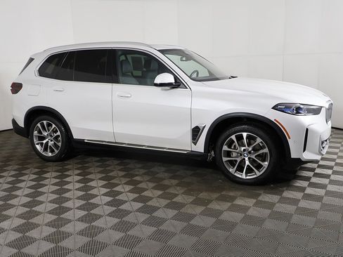 Used 2024 BMW X5 xDrive40i image 16