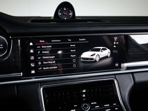 Certified 2023 Porsche Panamera Platinum Edition RWD image 18