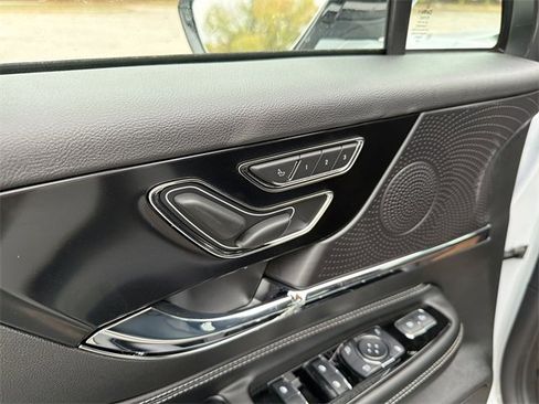 New 2026 Lincoln Corsair Reserve image 12