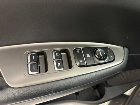 Used 2020 Kia Optima SE image 25