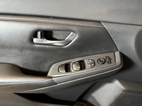 Used 2020 Nissan Sentra S image 17