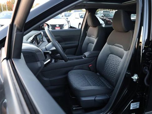 New 2026 Nissan Kicks SV w/ SV Premium Package image 10