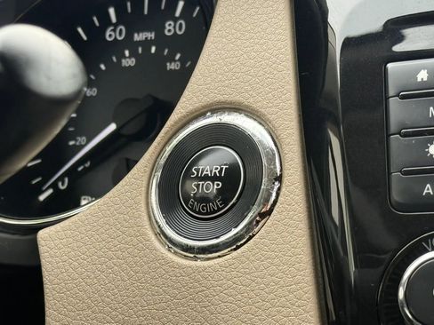 Used 2018 Nissan Rogue SL w/ Premium Package image 40