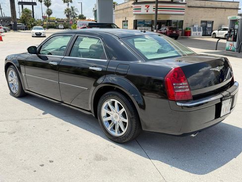 Used 2006 Chrysler 300 C RWD image 4