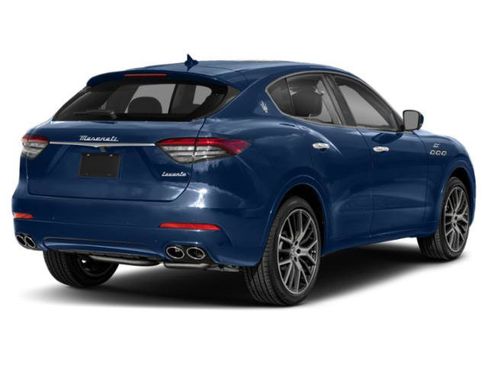 Used 2022 Maserati Levante GT AWD/4WD image 2