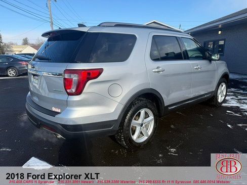 Used 2018 Ford Explorer XLT image 3