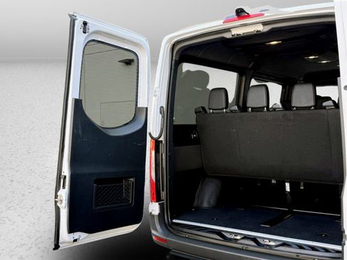 Used 2023 Mercedes-Benz Sprinter 2500 image 20