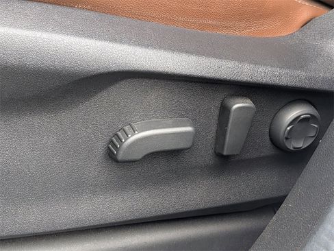 Certified 2024 Subaru Ascent Touring w/ Popular Package #2 image 23