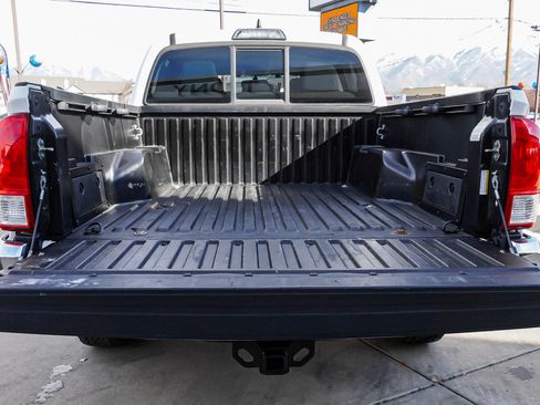 Used 2017 Toyota Tacoma SR5 image 14