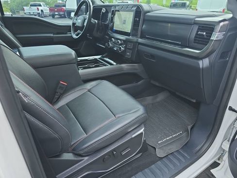Used 2023 Ford F250 Lariat w/ Lariat Ultimate Package AWD/4WD image 12