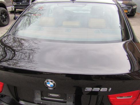 Used 2011 BMW 328i xDrive Sedan image 14