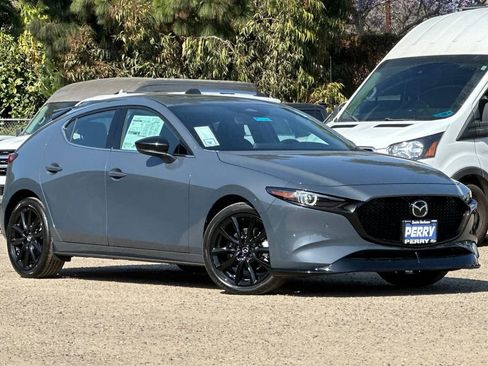New 2025 MAZDA MAZDA3 Hatchback w/Premium Plus Pkg image 2