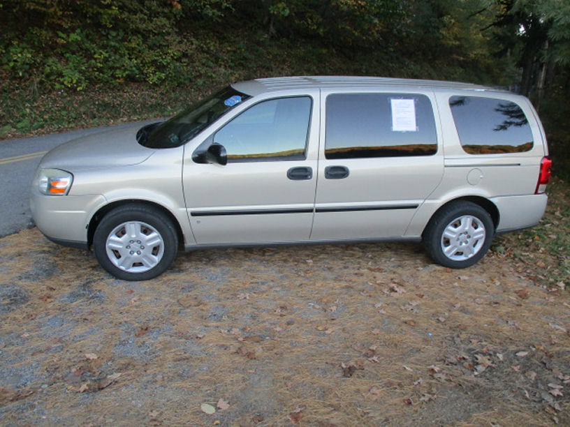 Used 2007 Chevrolet Uplander LS w/ Climate Package FWD image 3